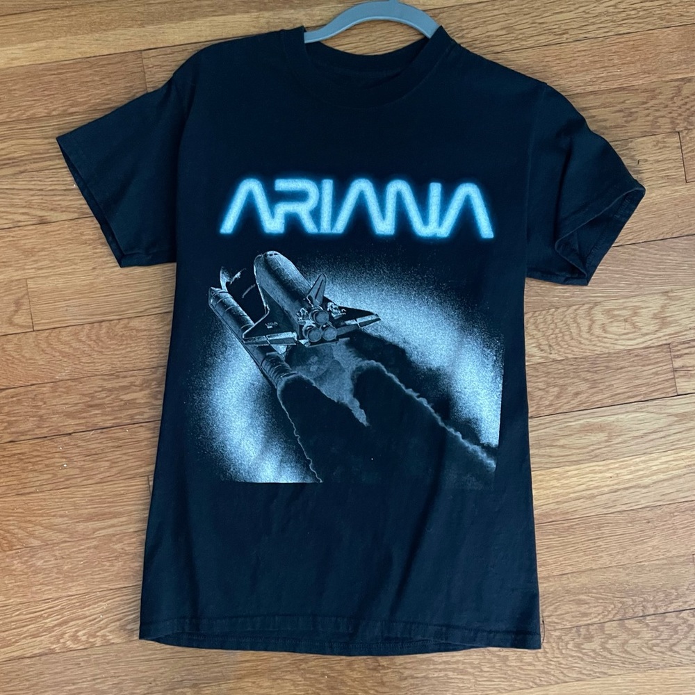 RARE!!   ARIANA GRANDE -  LOLLAPALOOZA